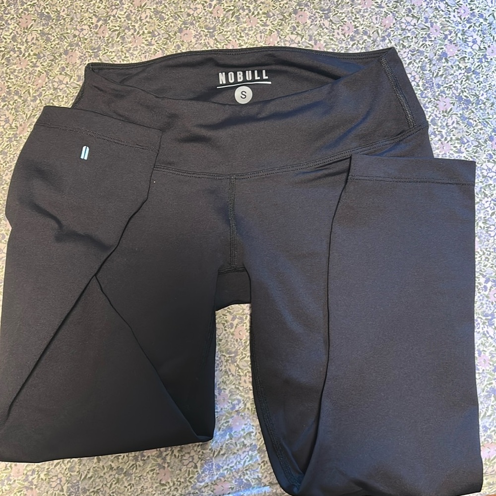 NOBULL Black capris 21in inseam